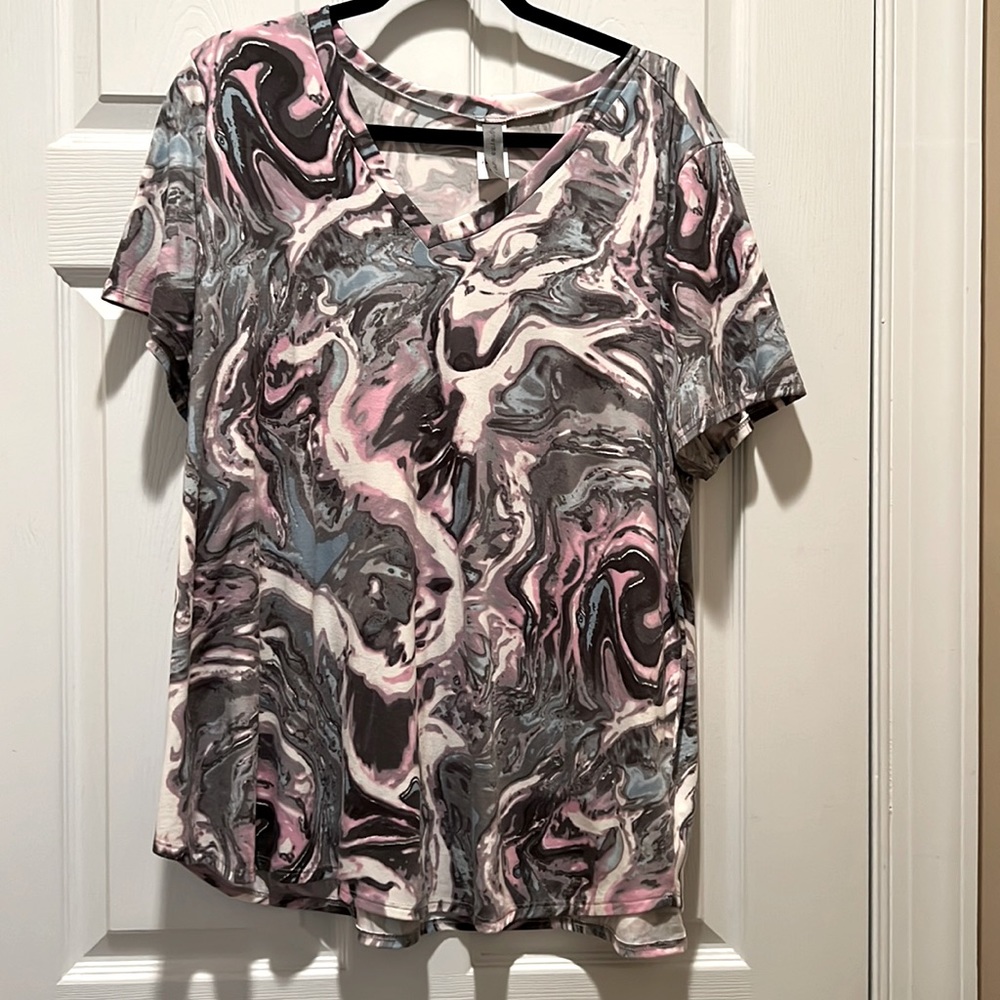 Swirl detail women’s top